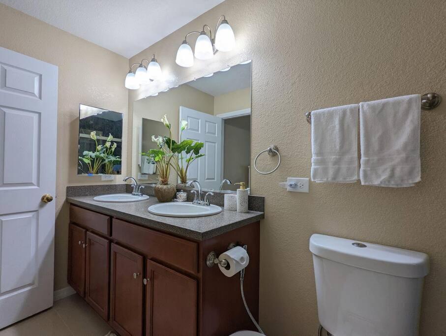 3Bed & 2Bath Property Couple Minutes From Siesta Key Beach & Downtown Sarasota Eksteriør bilde